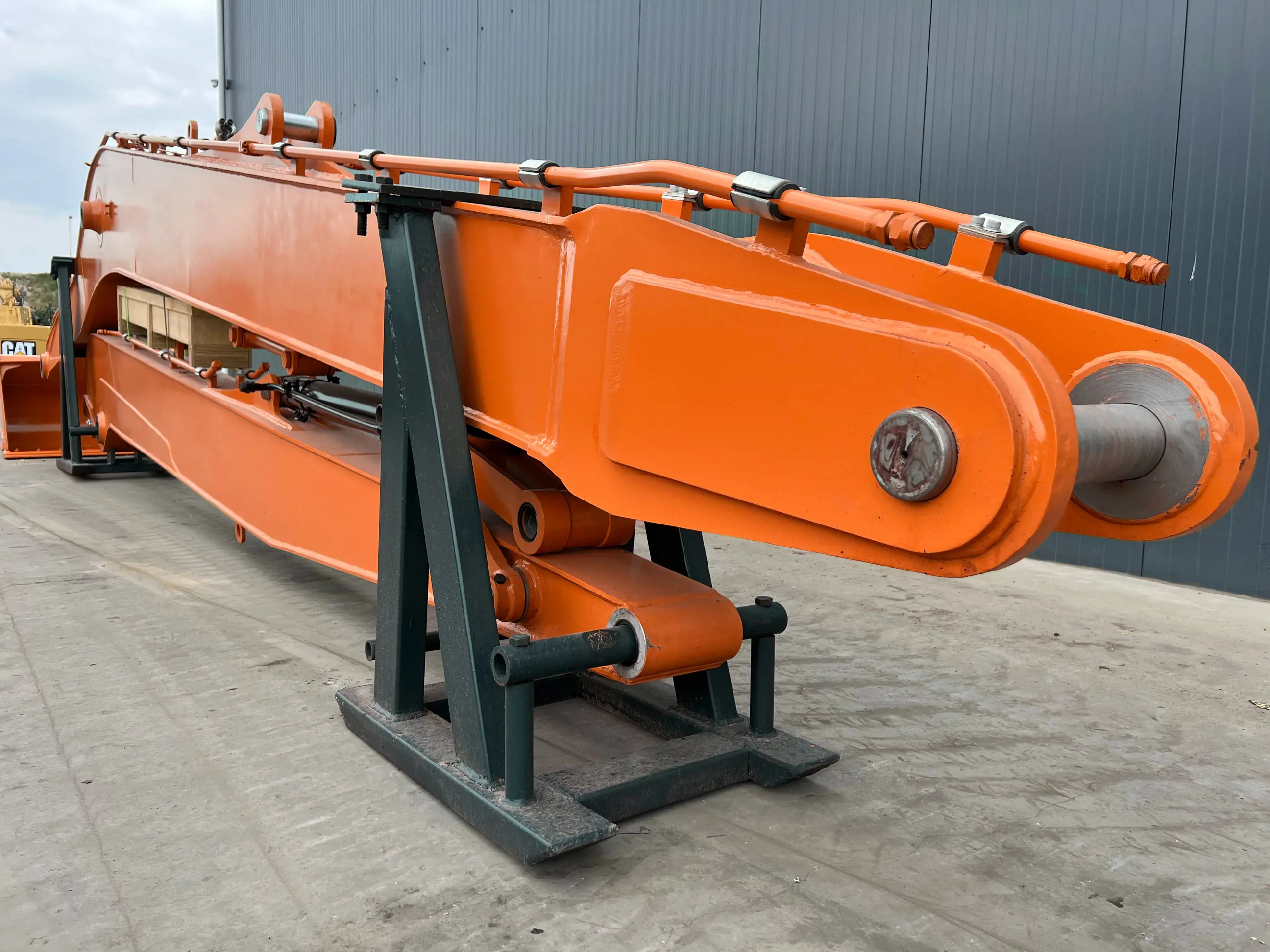 Hitachi ZX220 18m Set – #904877 – Smitma